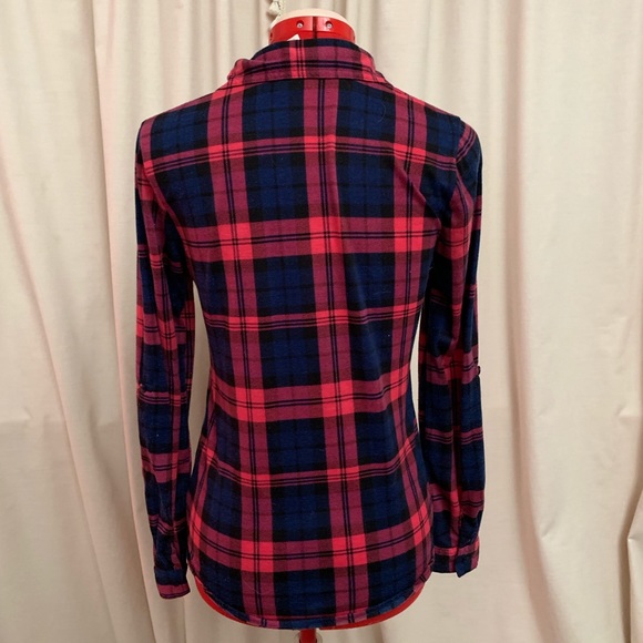 Button up flannel - Picture 2 of 2